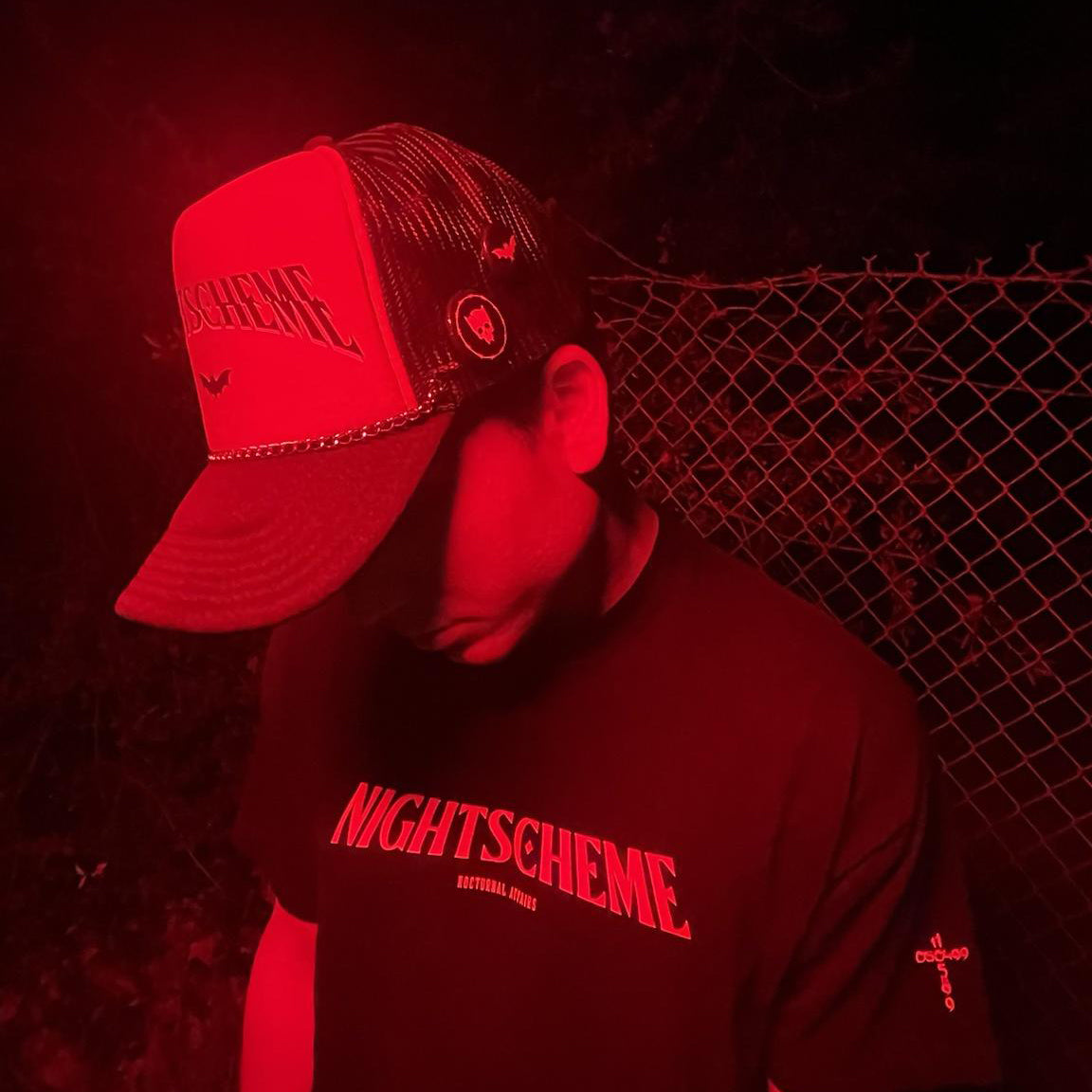 GLITCH LOGO TRUCKER HAT
